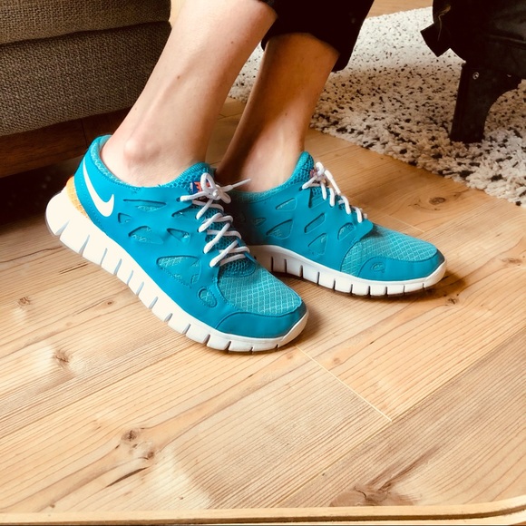 NIKE AIR running shoe - Picture 2 of 4